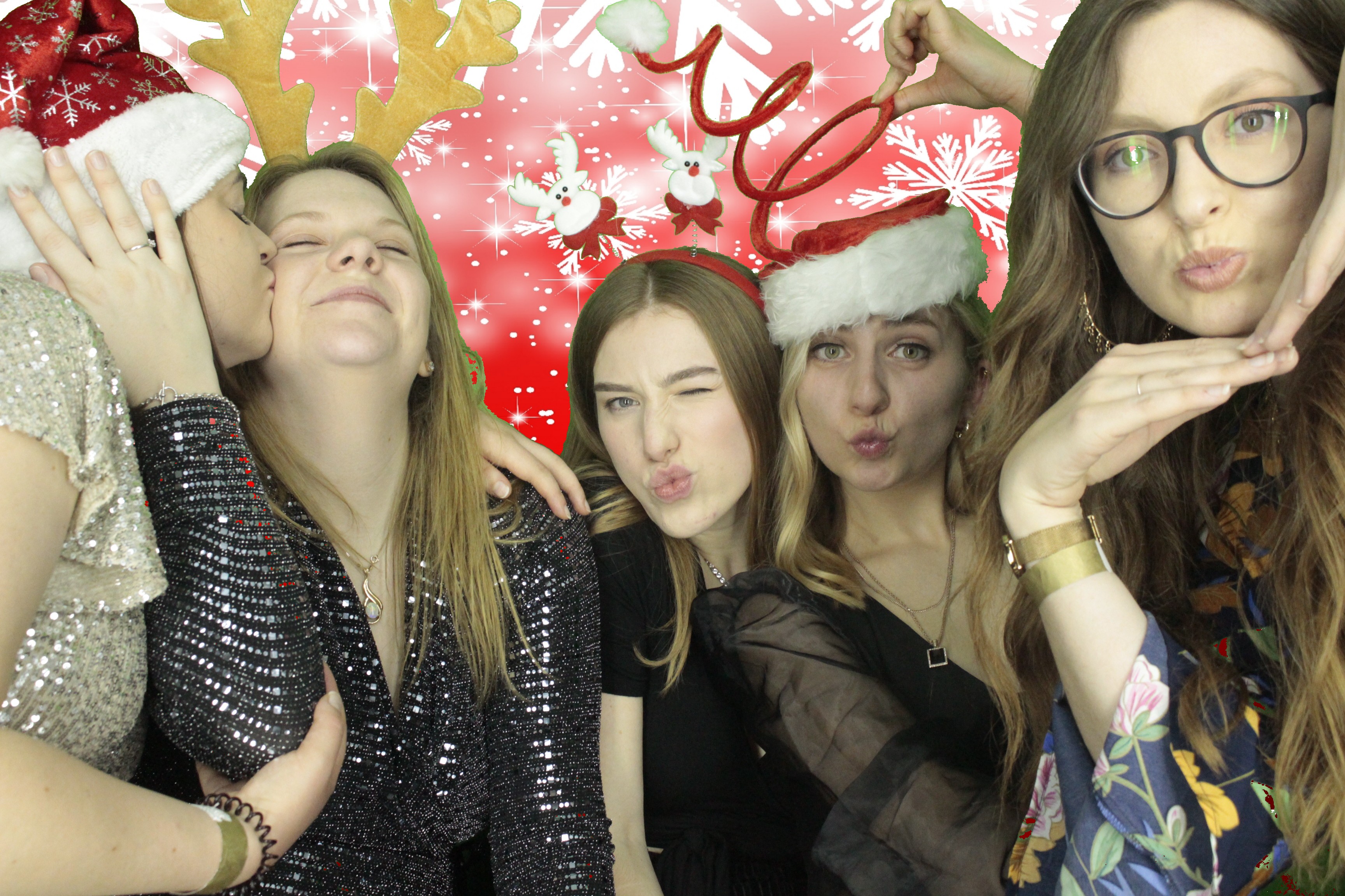 Waitrose Christmas Party 2019 | View more photos from the event at gallery.myphotoboothexperience.co.uk/u/MyPhotoBoothExperienceLtd/Waitrose-Christmas-Party-2019